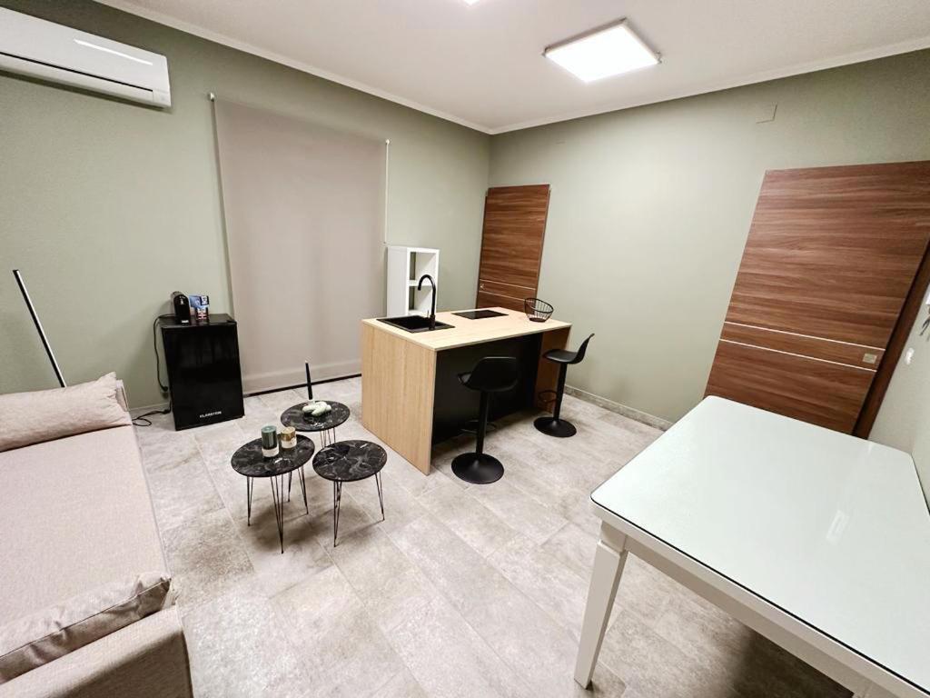 Addauru Luxury Apartment Carini Exterior foto